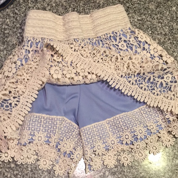 Lacy shorts skort - Picture 2 of 2